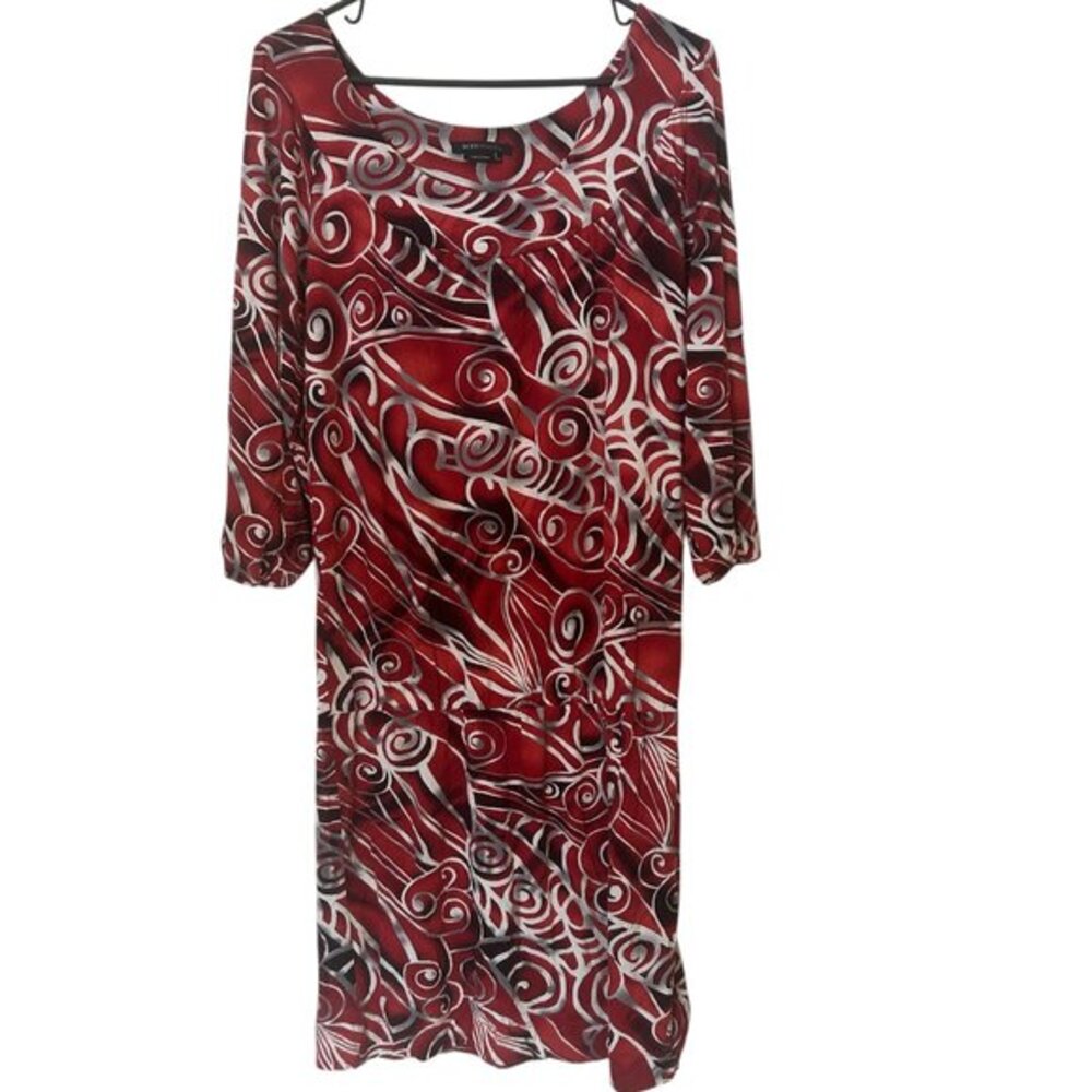 BCBGMaxAzria 3/4-sleeve scoopneck blouson dress, red swirl pattern, sz M